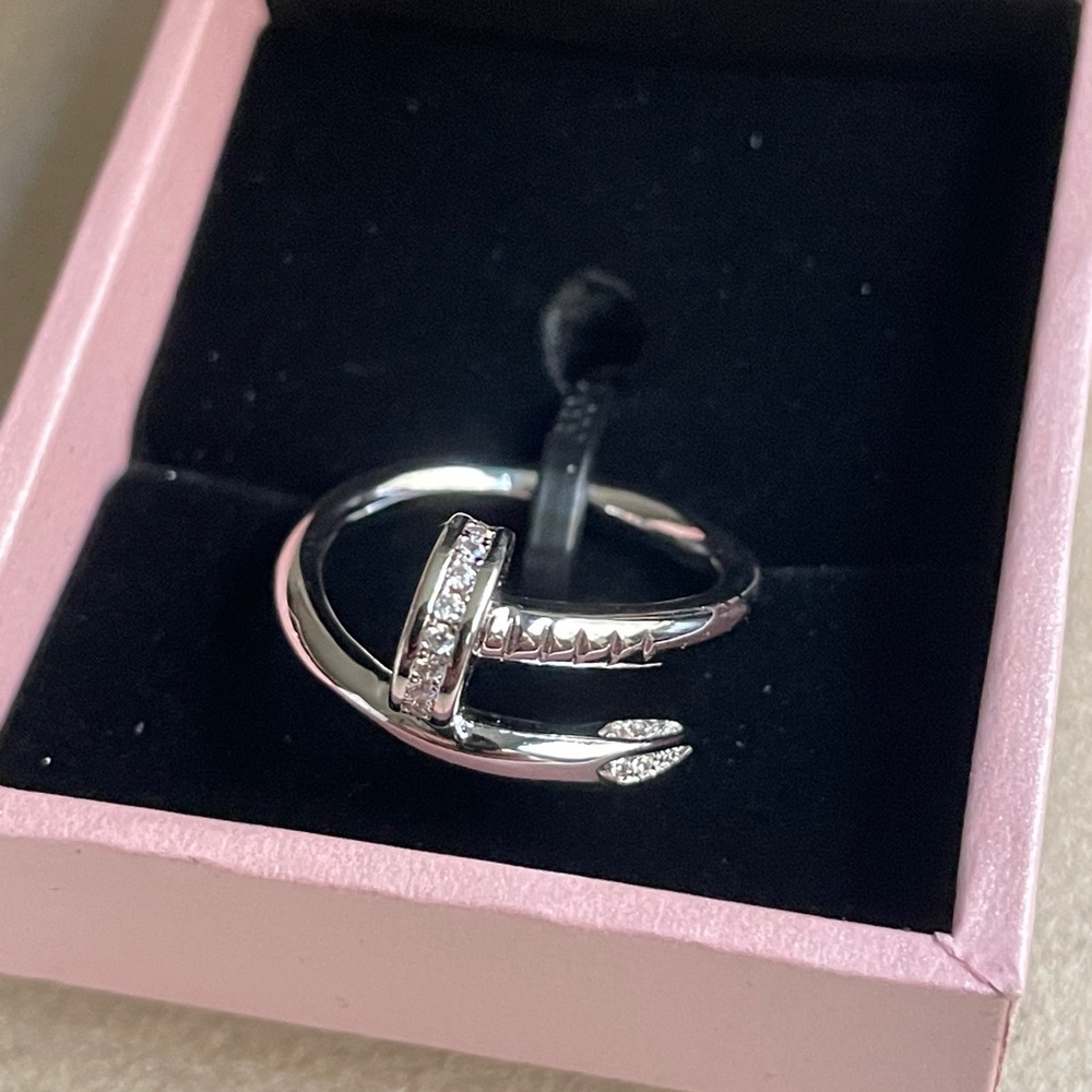 Peermont Rhodium Plated CZ crystal Nail Ring, NWOT. Size 9 - Picture 10 of 16